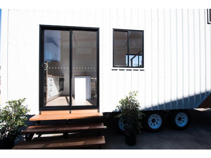 Loft Tiny Home at Tatler Wines "Yaama" Guest house, Lovedale - imaginea 7