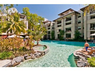 Temple 221 Spacious Modern 2 Bedroom Spa Apartment Beachfront Resort Apartment, Palm Cove - 2