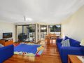 Family Beach Retreat in Lovely Terrigal Home Guest house, Terrigal - thumb 2