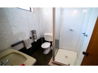 Territory Manor Motel & Caravan Park Hotel, Northern Territory - 2