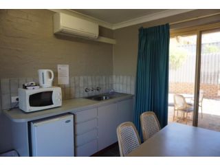 The African Reef Aparthotel, Geraldton - 4