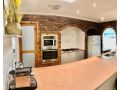 Beach front 4 x2 Home with pool Guest house, Geraldton - thumb 8