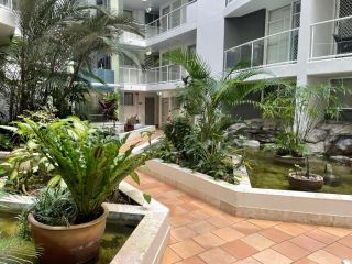 The Atrium Resort Aparthotel, Gold Coast - 4