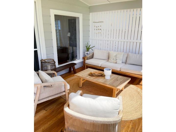 The Bach Wooli: Named Top 10 Coolest Stay on NSW North Coast Guest house, Wooli - imaginea 5