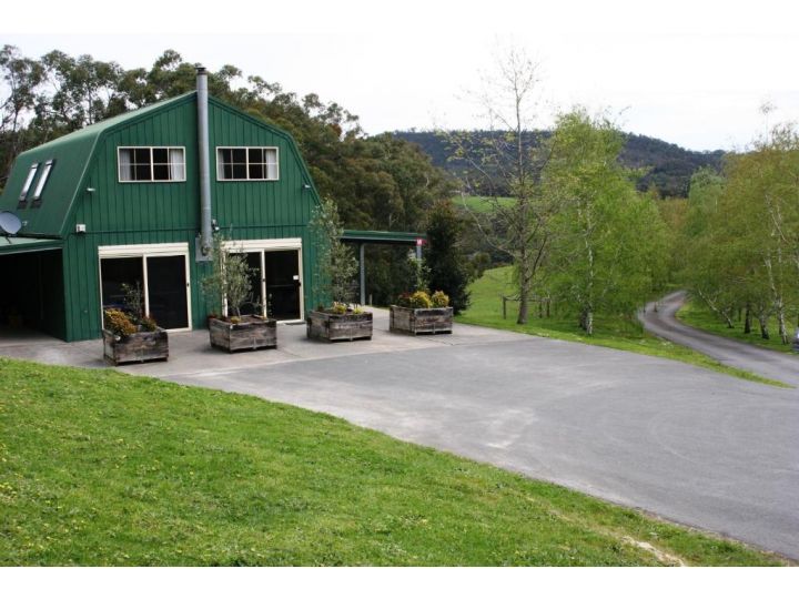The Barn @ Charlottes Hill Guest house, Healesville - imaginea 2