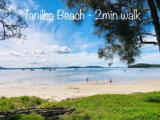 Modern 2 storey house, 2min walk to Beach, Nature walks & Games room Guest house, Lemon Tree Passage - 1