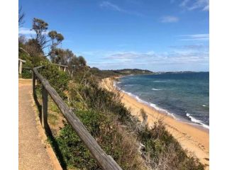 The Bay n Acre at Mount Eliza Villa, Mount Eliza - 3