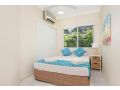 The Beach House 3BR Waterfront Apartment, Own WIFI Apartment, Trinity Beach - thumb 10