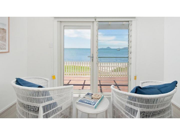 The Beach Shack on Wanda - Brand New Beachfront Luxury Guest house, Salamander Bay - imaginea 3
