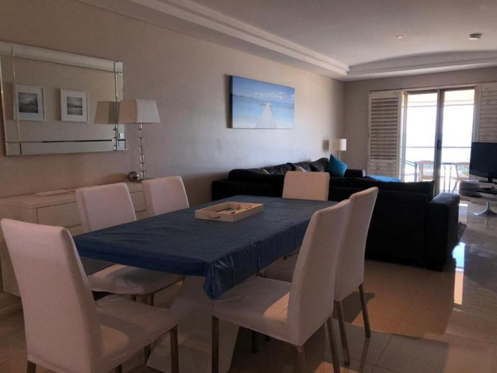 The White Pearl Penthouse Apartment, Perth - imaginea 3