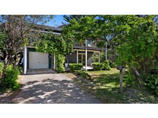 The Blue Beach House Guest house, Hawks Nest - 2