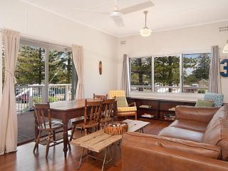 The Blue House - flat walk to river and beach Guest house, Yamba - 4
