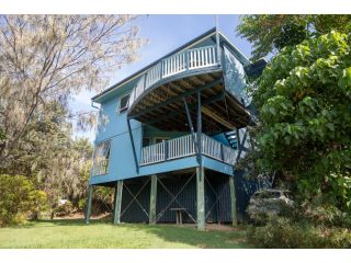 The Blue House - 100M TO BEACH, PET FRIENDLY, BIG HOUSE, SLEEPS 8 Guest house, Point Lookout - 1