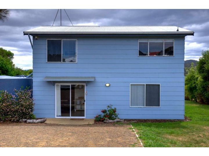 The Blue House Guest house, Coles Bay - imaginea 9