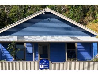 The Boat House Guest house, Strahan - 2