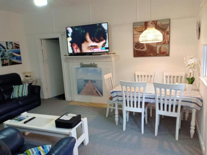 The Boathouse a 3 Bedroom House Guest house, Narooma - imaginea 9