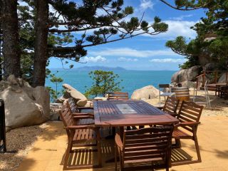 The Boulders Guest house, Nelly Bay - 2