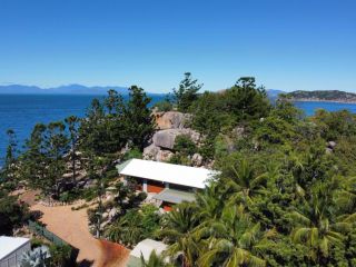 The Boulders Guest house, Nelly Bay - 3