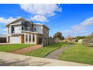 The Clubhouse on Black Bull Guest house, Yarrawonga - 1