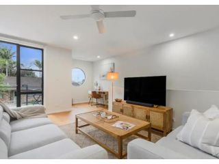 The Cove - modern townhouse near Flynns Beach Guest house, Port Macquarie - 1