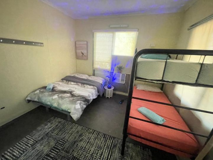 The Cozy Motel Hostel, Darwin - imaginea 11
