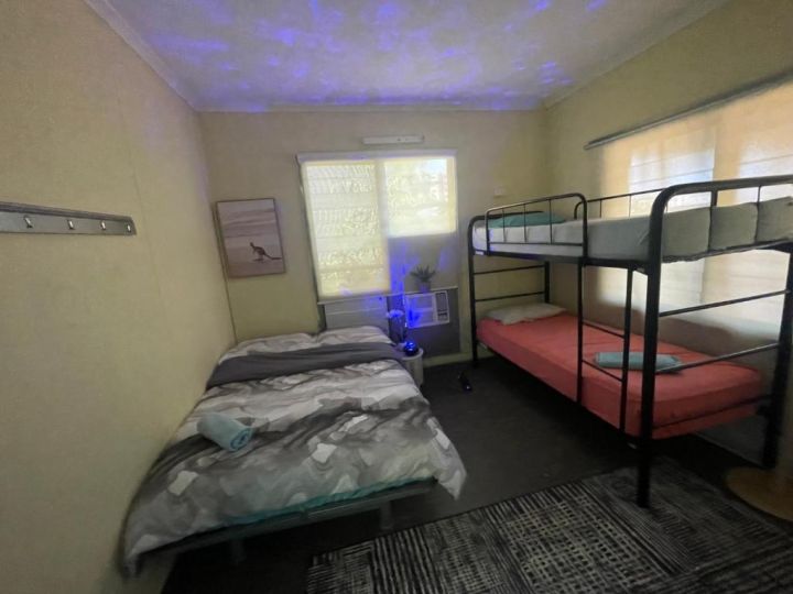 The Cozy Motel Hostel, Darwin - imaginea 13