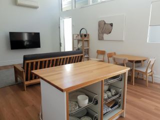 The Doghouse - 1 bedroom home in South Fremantle Guest house, South Fremantle - 5