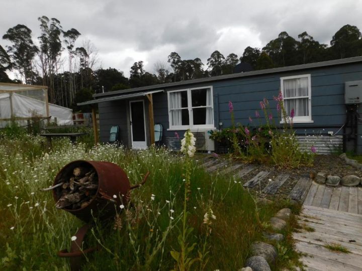 The Gardener&#x27;s Cottage on Warrentinna Apartment, Tasmania - imaginea 1