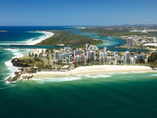 The Garland Unit 702 Beachfront Apartment in Rainbow Bay Coolangatta Apartment, Gold Coast - 4