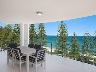 The Garland Unit 702 Beachfront Apartment in Rainbow Bay Coolangatta Apartment, Gold Coast - 1