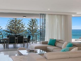The Garland Unit 702 Beachfront Apartment in Rainbow Bay Coolangatta Apartment, Gold Coast - 2