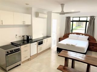 Cairns Affordable Getaway Apartment, Cairns North - 4