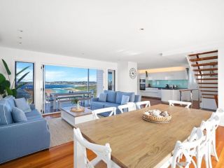 Elegant Sea-facing Home with Fantastic Views Guest house, New South Wales - 2