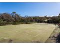The Heyfield Hideaway: Tennis & Spa Guest house, Rye - thumb 6