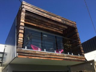 The House of Windsor Apartment, Melbourne - 2