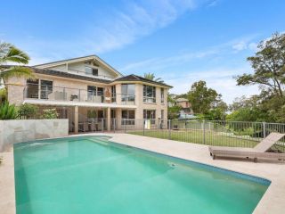 Stellar Lakefront House with Pool & Pool Table Guest house, New South Wales - 1