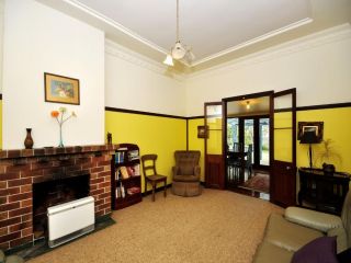 The Lakes Cottage Guest house, Tea Gardens - 4