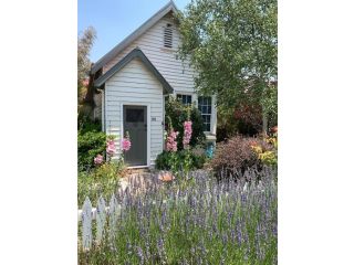 The Little School House Guest house, Hepburn Springs - 2