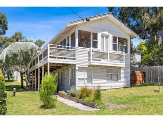 The Little White House Guest house, Lorne - 1