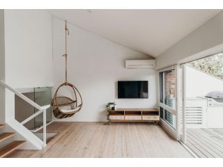 The Loft Apartment, Corlette - 1