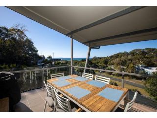 THE LOOKOUT BEACH HOUSE Guest house, Point Lookout - 1