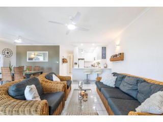 The Lookout Sanctuary in Nightcliff with Balcony Apartment, Nightcliff - 4