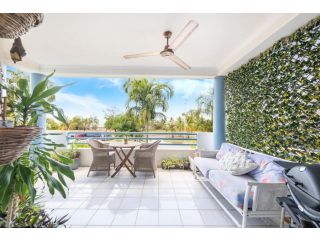 The Lookout Sanctuary in Nightcliff with Balcony Apartment, Nightcliff - 2