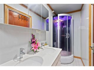 The Meyers Place - Modern Cabin near Murray River, Family and Pet Friendly Guest house, Victoria - 3