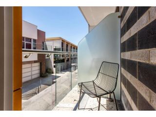 Private City Haven - Suite with Rooftop Terrace Guest house, Perth - 3