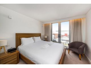 Home Away From Home - Charming Rooftop Terrace Guest house, Perth - 4