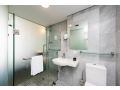 Stylish Room - Enjoy City Views on Rooftop Terrace Guest house, Perth - thumb 7