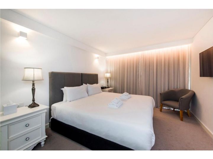 Modern Room with Rooftop Terrace Located Centrally Guest house, Perth - imaginea 2