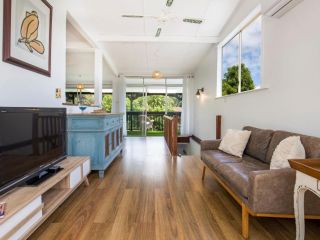 The Oasis - Short Drive to Berry and The Beach Guest house, Shoalhaven Heads - 1