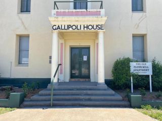 Gallipoli House- The Loft Apartment Apartment, Narrabri - 3
